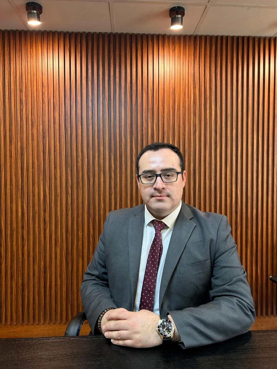 Patricio González López · Abogado · Especialista en Derecho Civil. Especialista en prescripción adquisitiva (arts. 2492+ CC) y saneamiento de títulos.